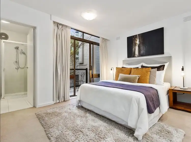 Fourth view of Homely apartment listing, 2/71 Lansell Road, Toorak VIC 3142