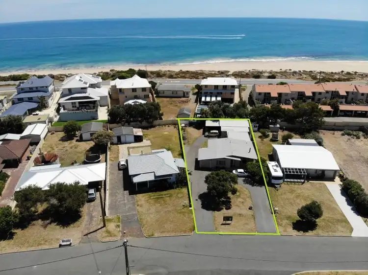 14 Sharland Street, Halls Head WA 6210