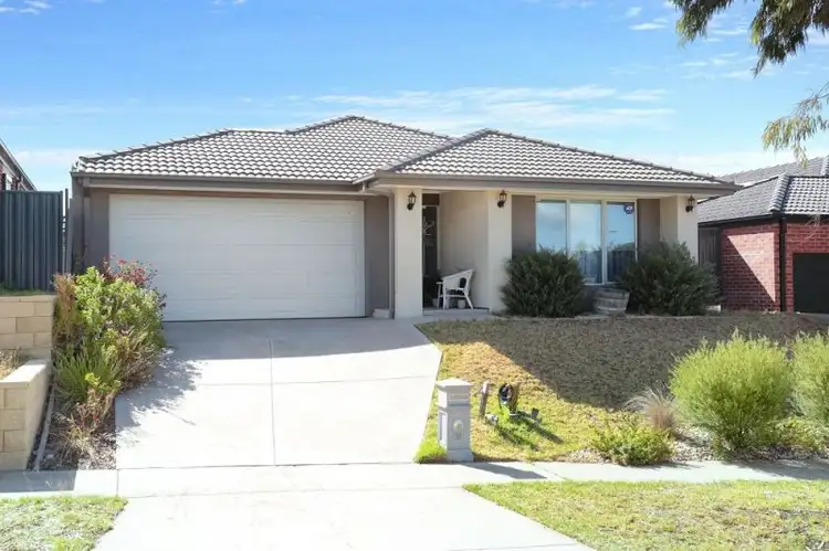 31 Heathcote Road, Manor Lakes VIC 3024