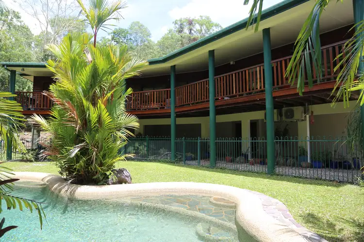 1-3 Beltana Close, Redlynch QLD 4870