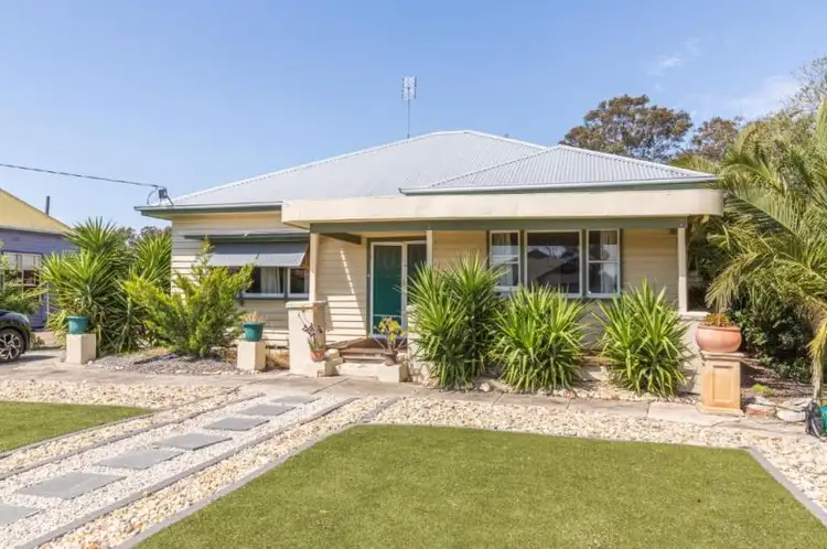 Main view of Homely house listing, 10 Stewart Street, Horsham VIC 3400