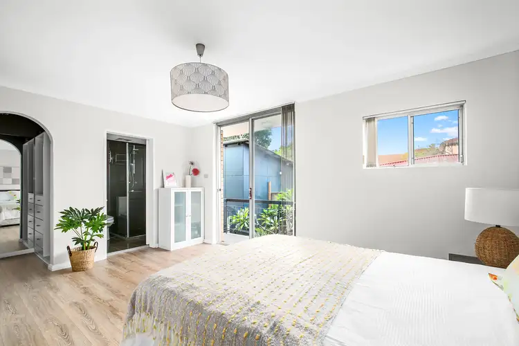 Fourth view of Homely unit listing, 2/9 Regent Street, Dee Why NSW 2099