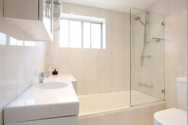 Sixth view of Homely unit listing, 2/9 Regent Street, Dee Why NSW 2099