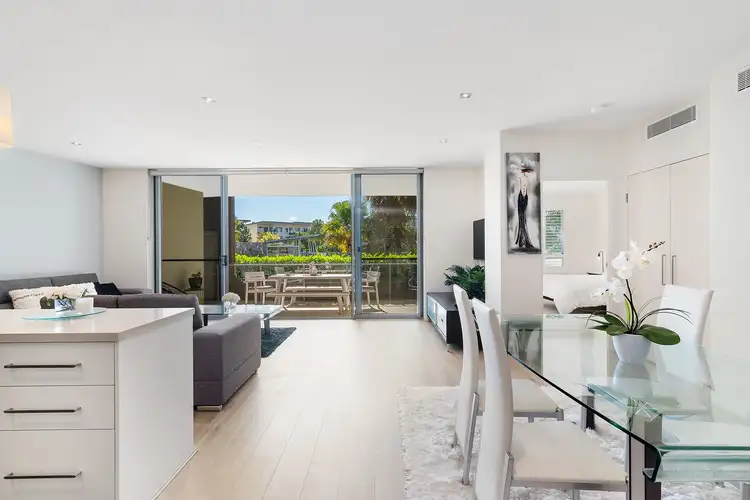 317/3-5 Pendraat Parade, Hope Island QLD 4212