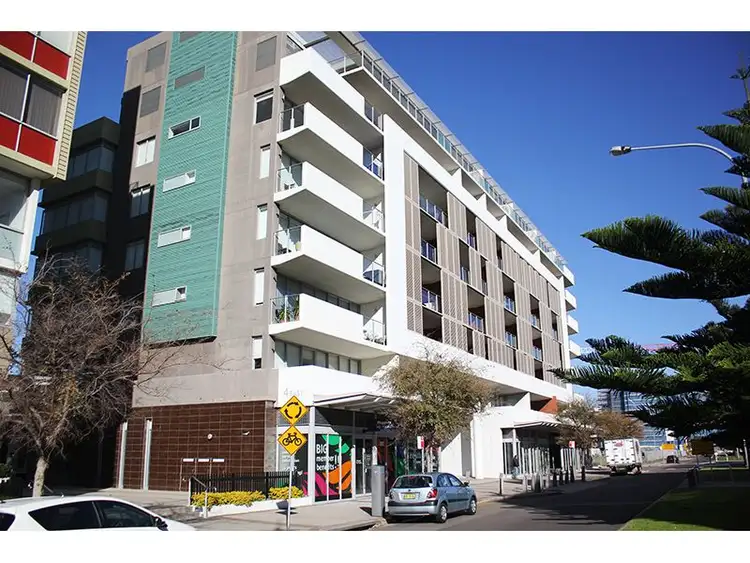 201/4 Honeysuckle Drive, Newcastle NSW 2300