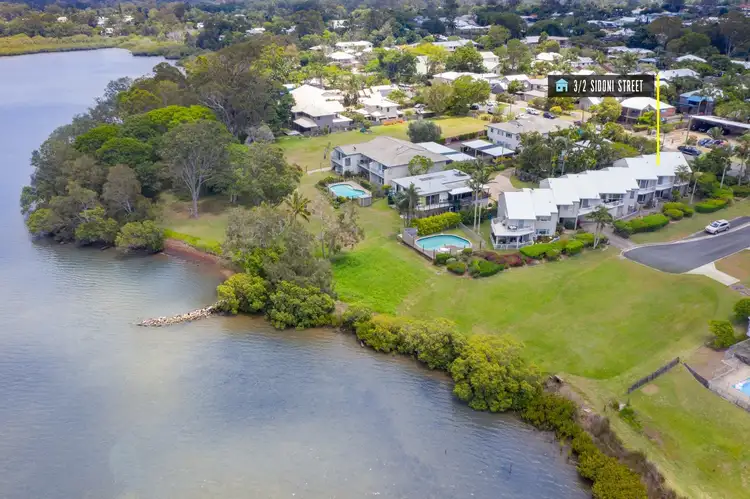 3/2 Sidoni Street, Tewantin QLD 4565