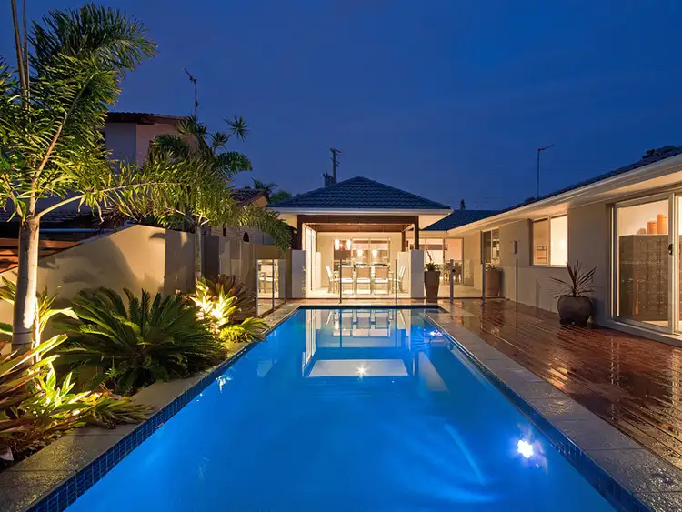 4 Swordfish Court, Palm Beach QLD 4221