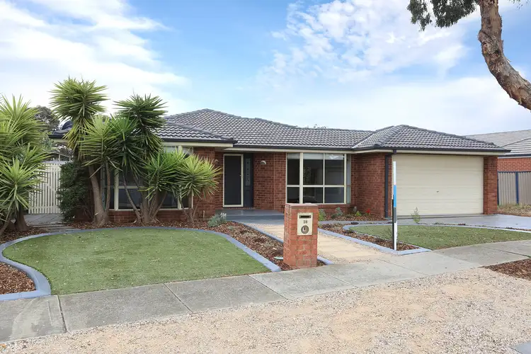 18 Neptune Drive, Point Cook VIC 3030