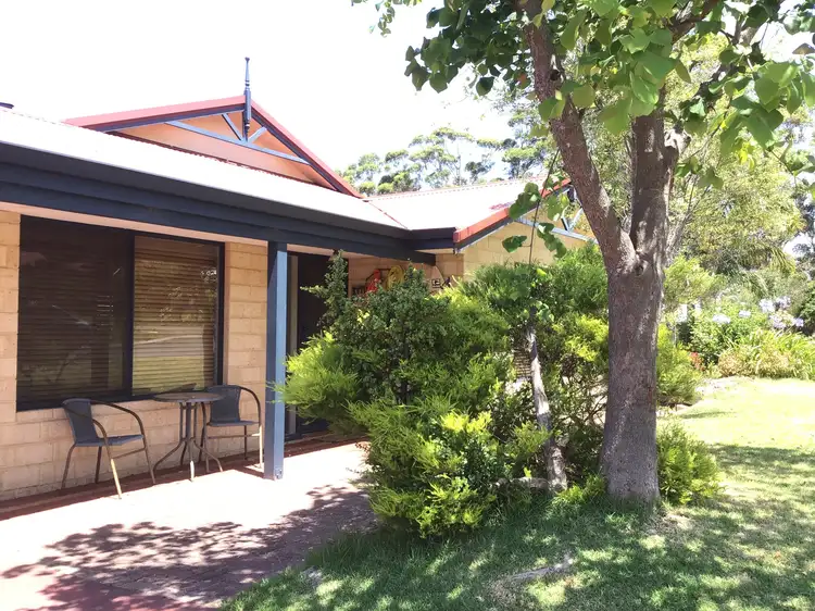 7 Agnes Close