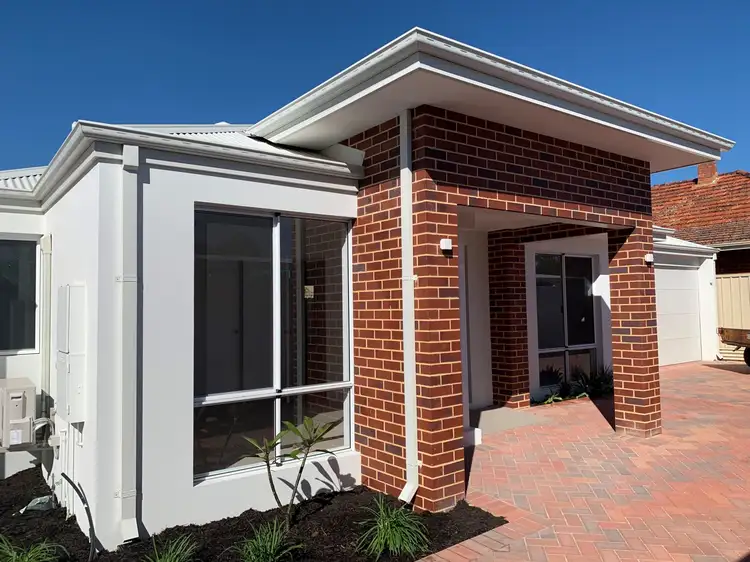 A & B/16 Palmerston, St James WA 6102