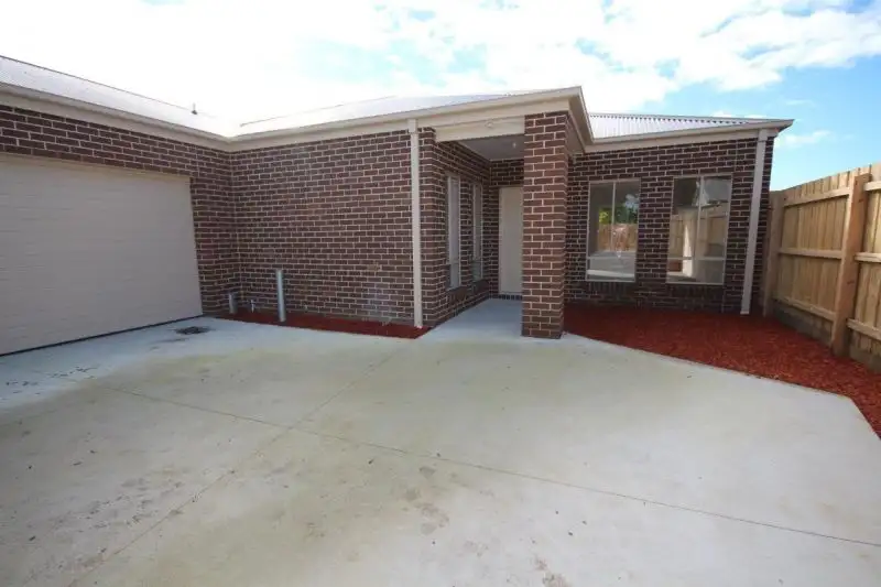 Main view of Homely townhouse listing, 2/26 Salisbury Street, Lang Lang VIC 3984