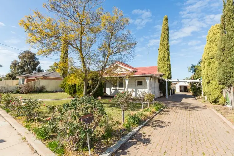 15 Roberts Avenue, Horsham VIC 3400