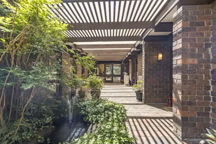 26 Bullen St, Doncaster East VIC 3109