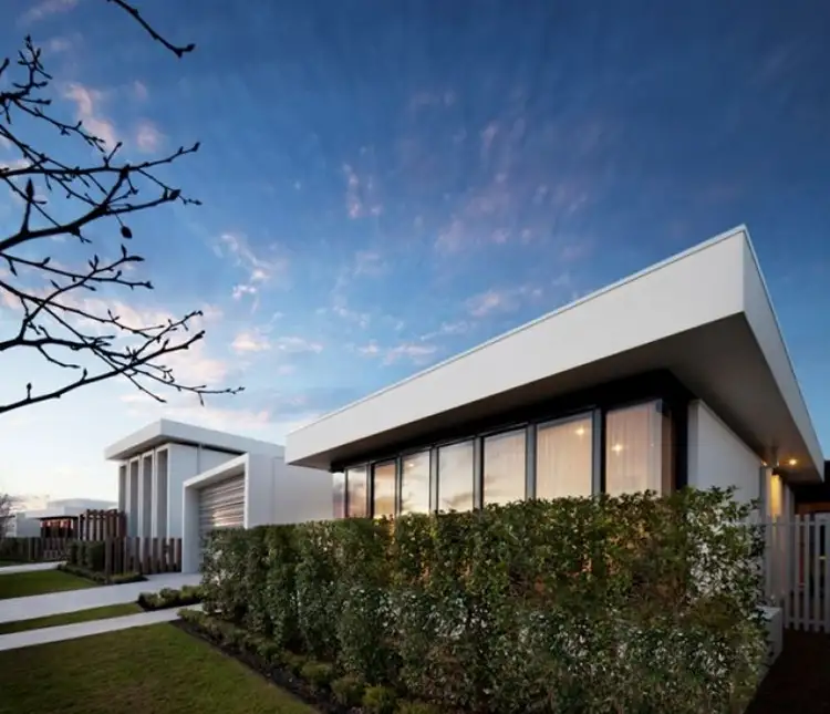 6 The Boulevarde, Benowa QLD 4217