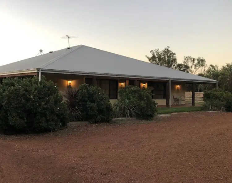 8524 South Western Highway, Waroona WA 6215