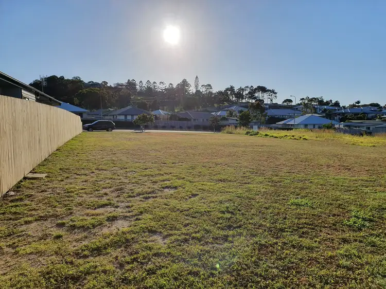 60 Dawson Boulevard, Rural View QLD 4740