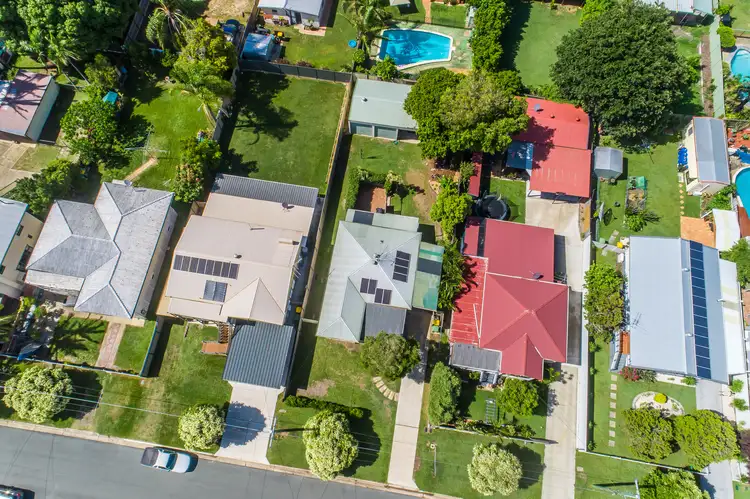 Second view of Homely house listing, 17 HIGHLAND STREET, Redcliffe QLD 4020