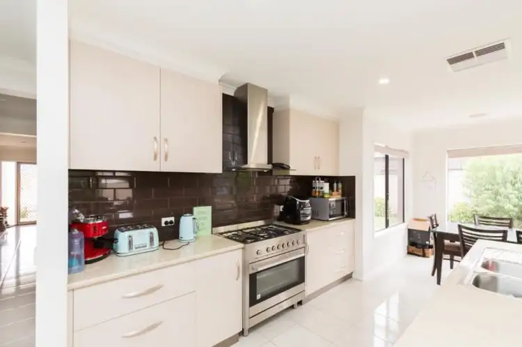 Fifth view of Homely house listing, 9 Perry Drive, Horsham VIC 3400
