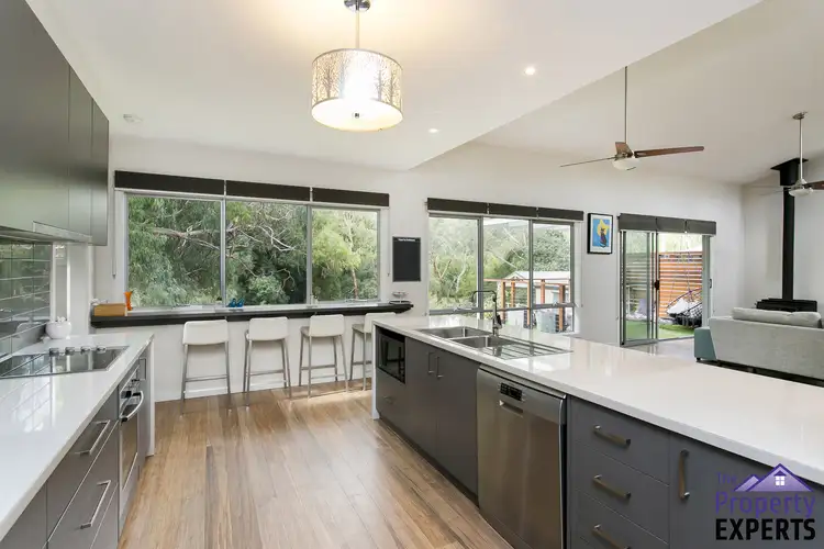 1 Apple Grove, Coromandel Valley SA 5051