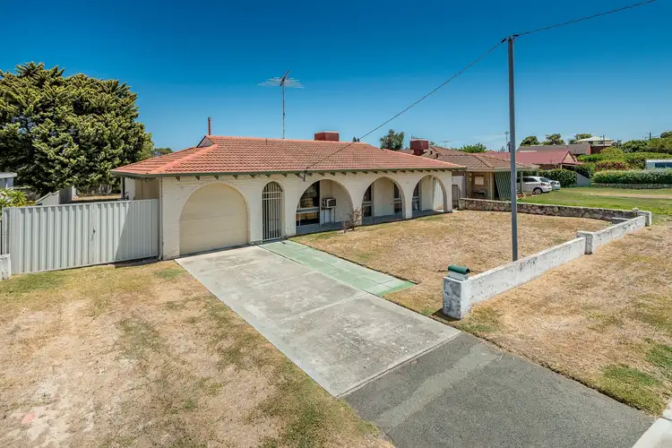 25 Whitfield Drive, Two Rocks WA 6037