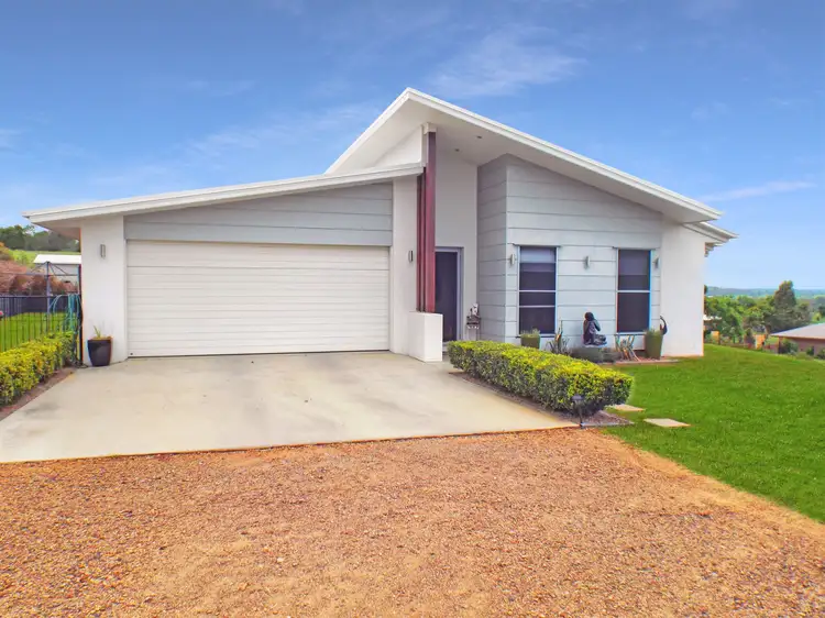 8 Panorama Parade, Kingaroy QLD 4610