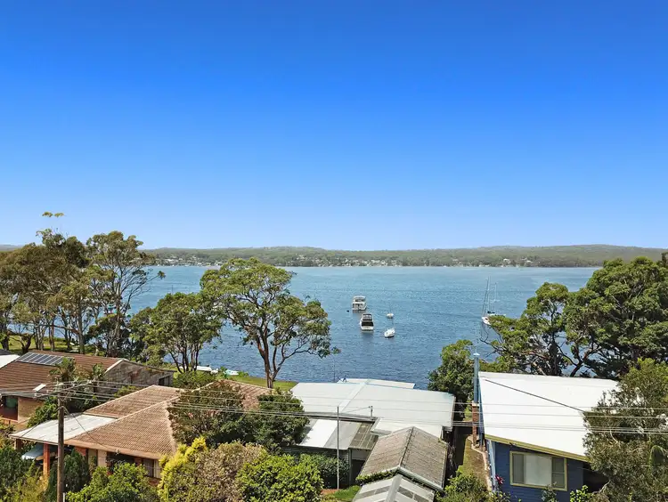 61 Noamunga Crescent, Gwandalan NSW 2259