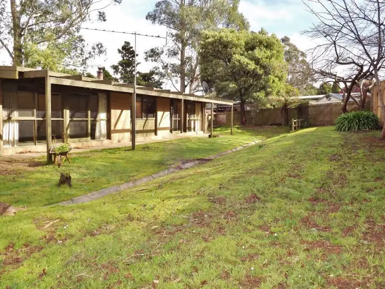 5 St Gwinear Court, Rawson VIC 3825