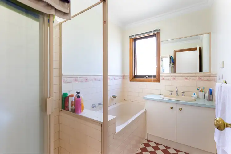 Seventh view of Homely house listing, 8 Kellett Way, Roxburgh Park VIC 3064