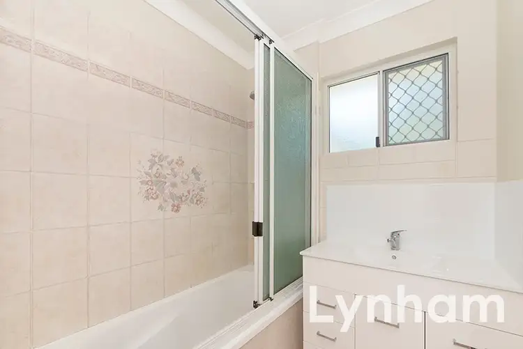 Sixth view of Homely house listing, 4 Rhyl Court, Mount Low QLD 4818