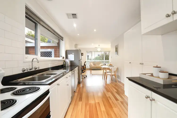 Fifth view of Homely villa listing, 2/31 The Esplanade, Maribyrnong VIC 3032