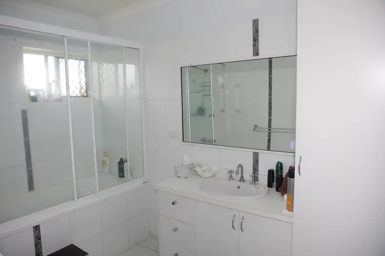 Sixth view of Homely unit listing, 1/15 Keswick Avenue, Slade Point QLD 4740