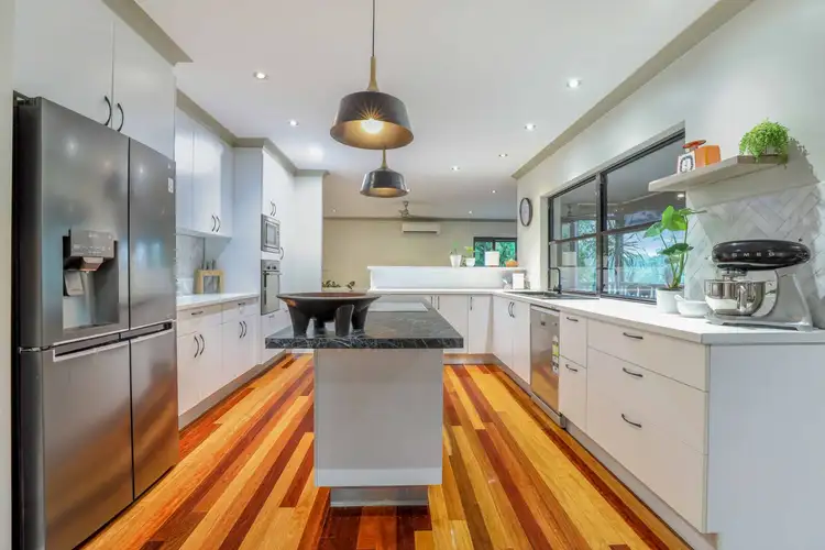 42-44 Cascades Drive, Redlynch QLD 4870