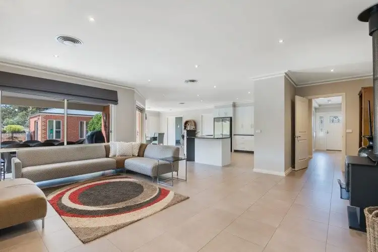 Fifth view of Homely house listing, 2 Datson Place, Junortoun VIC 3551