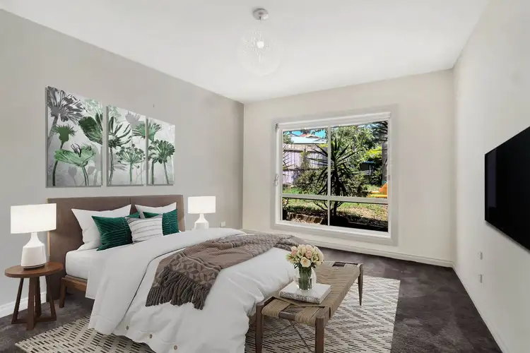 Main view of Homely house listing, 2/6 Calrossie Close, Endeavour Hills VIC 3802