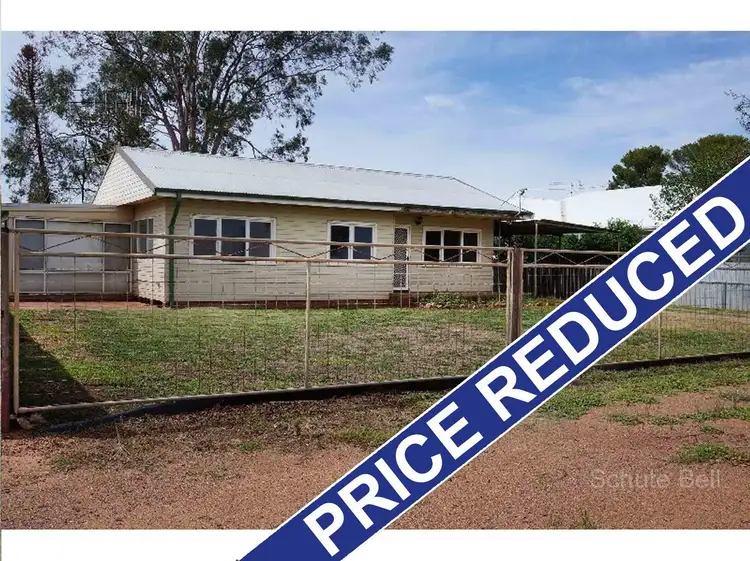 105 Fifth Ave, Narromine NSW 2821