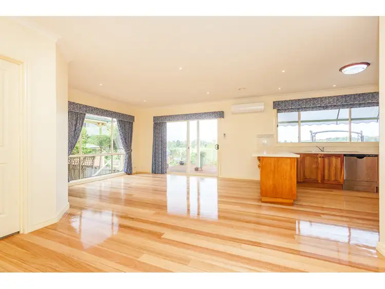 Fifth view of Homely house listing, 29 Willow Crescent, Warragul VIC 3820