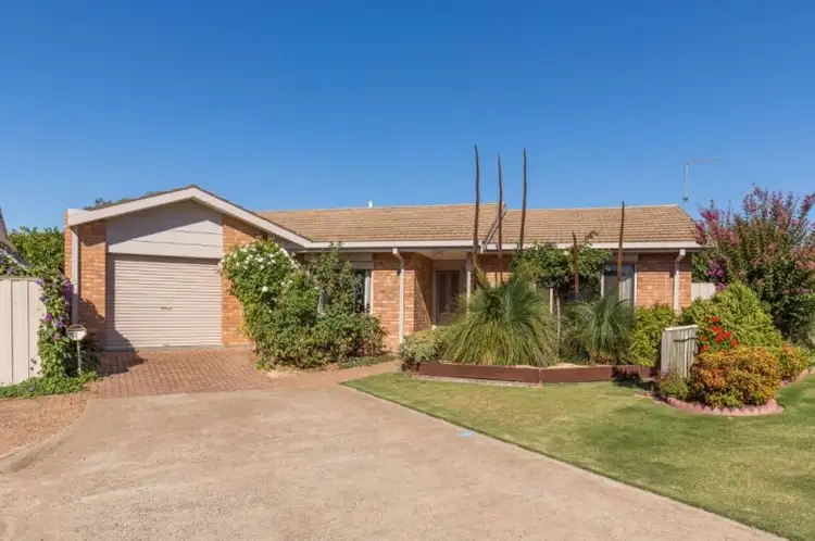 1 Bank Street, Horsham VIC 3400