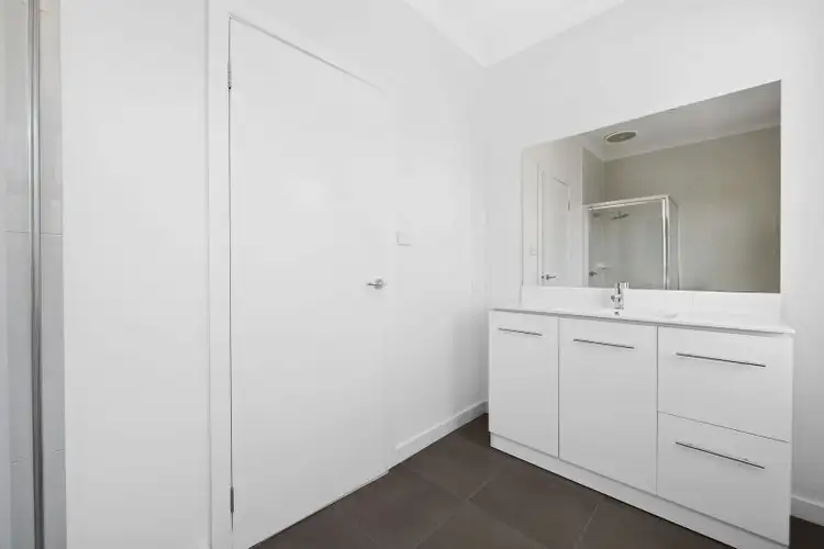 Sixth view of Homely townhouse listing, 2/8 Rosdale Place, Sunshine VIC 3020