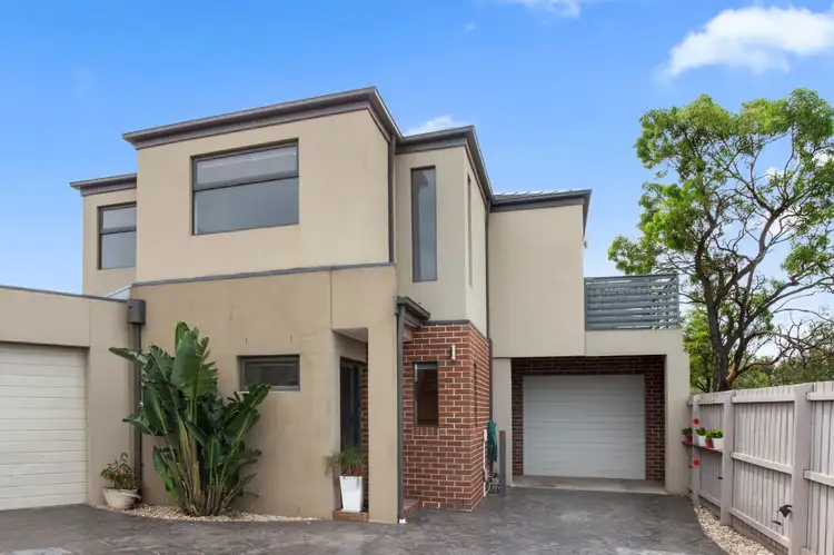 Main view of Homely house listing, 2/4 Kerry Court, St Albans VIC 3021