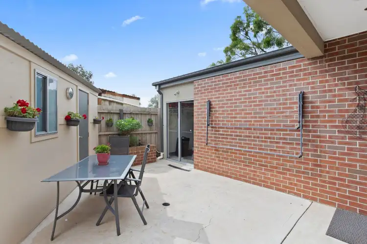 Third view of Homely house listing, 2/4 Kerry Court, St Albans VIC 3021