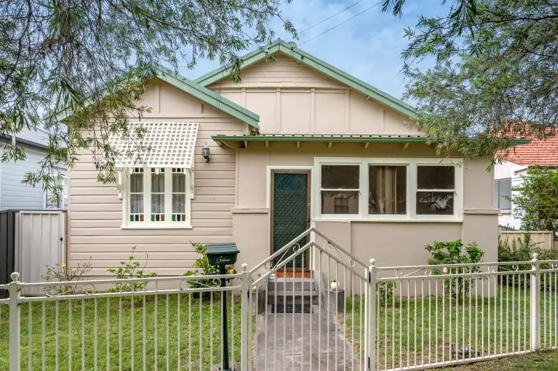 Main view of Homely house listing, 10 Roxburgh Street, Stockton NSW 2295