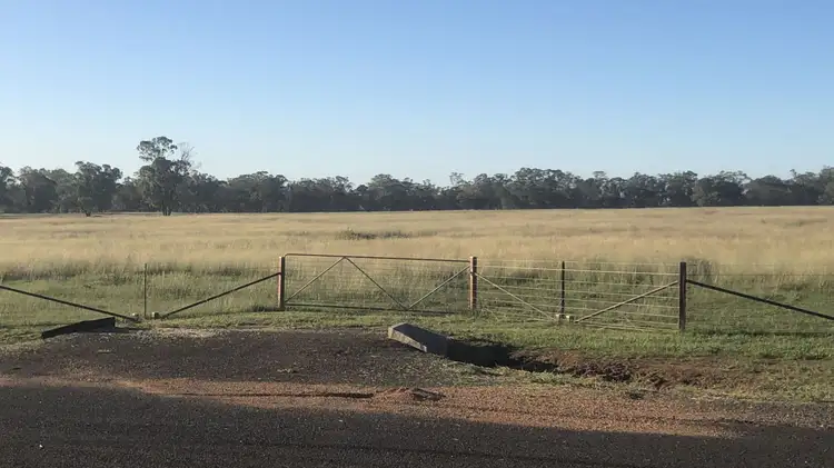 22R Bulwarra Drive, Dubbo NSW 2830