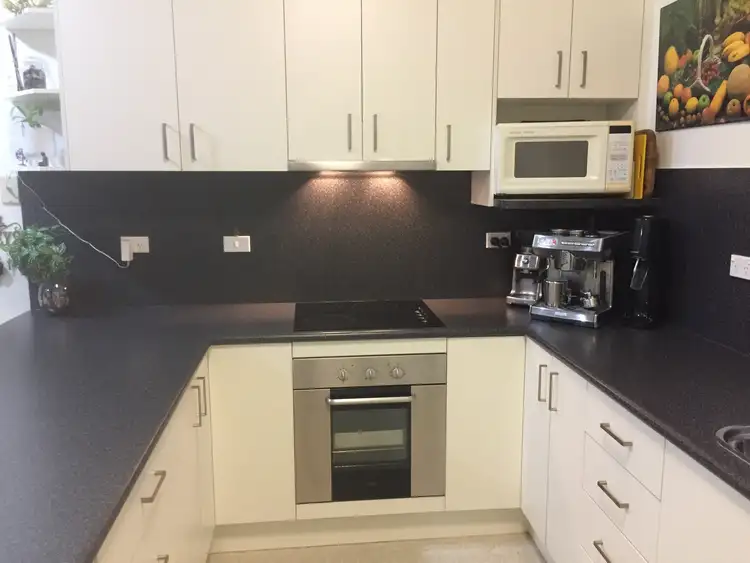 Sixth view of Homely house listing, 4 Macdonald Cresent, Blackwater QLD 4717