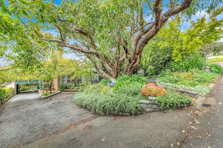 27 Osterley Ave, Bridgewater SA 5155