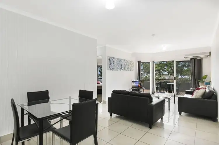 3A/220 Marine Parade, Labrador QLD 4215