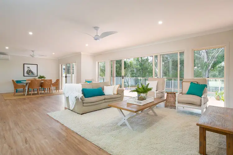 32 Greg Norman Crescent