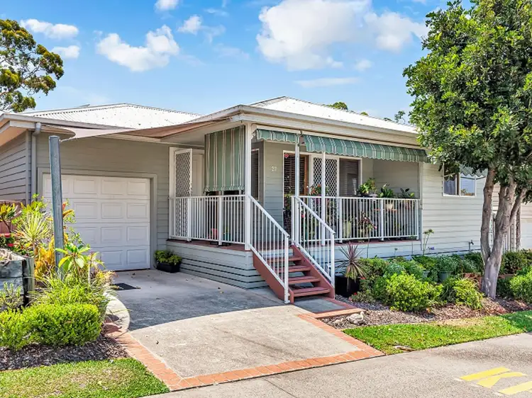 27/2 Saliena Avenue, Lake Munmorah NSW 2259