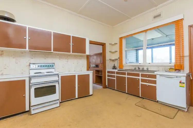 Fifth view of Homely house listing, 15 Roberts Avenue, Horsham VIC 3400