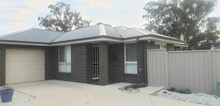 2/24 Emmaville Street, Orange NSW 2800