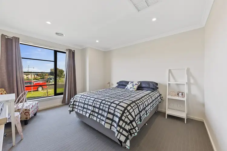 Sixth view of Homely house listing, 17 AMBROSIA WAY, Beveridge VIC 3753